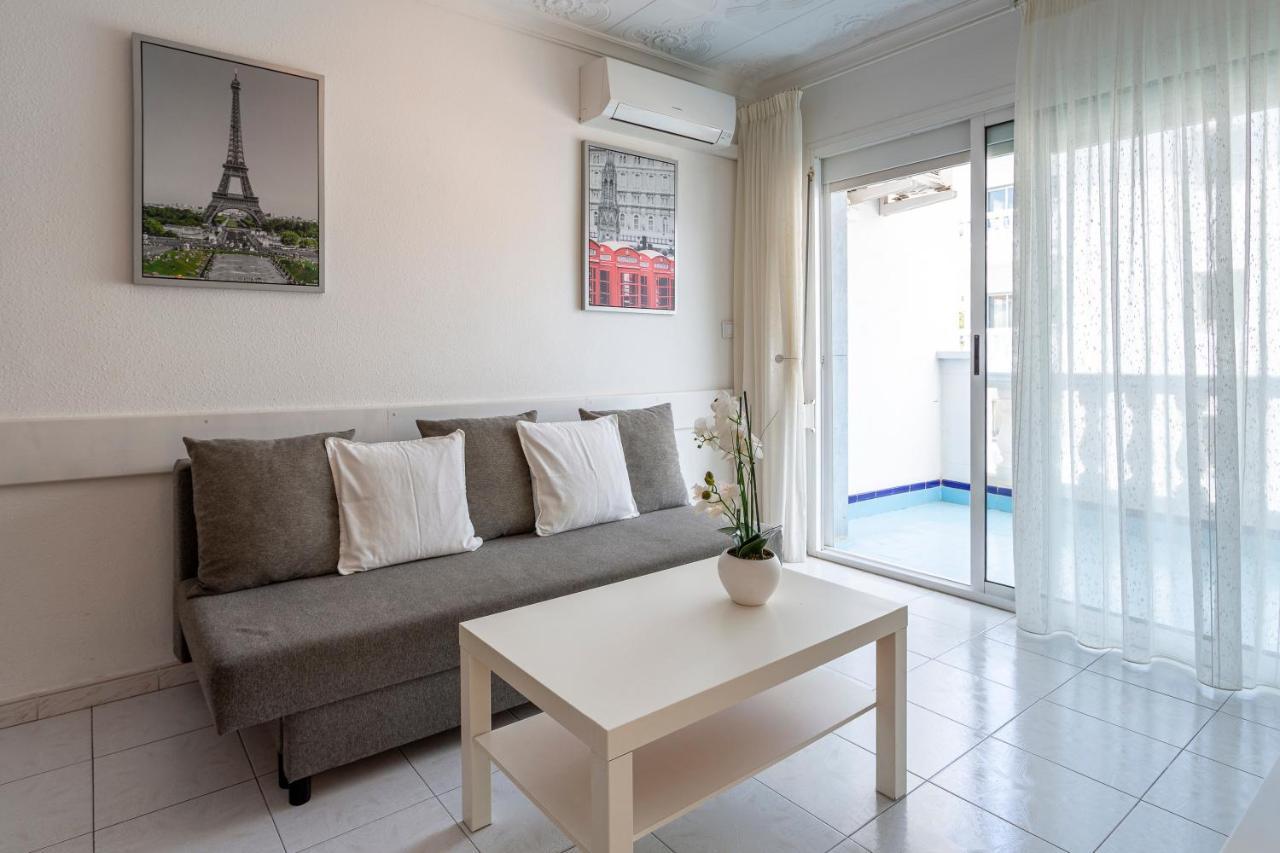 Apt 200 Meters From The Beach Id Бланес Экстерьер фото