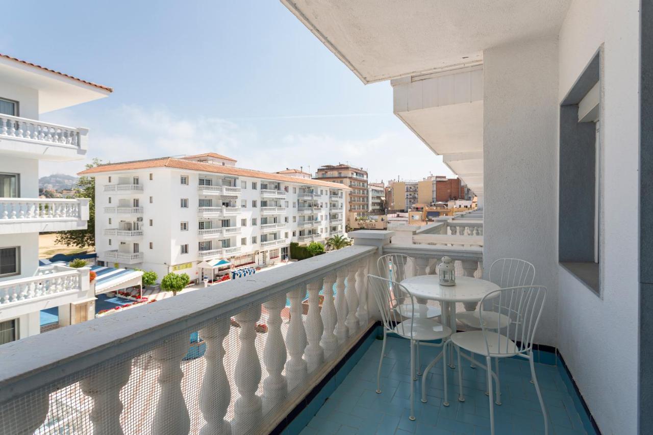 Apt 200 Meters From The Beach Id Бланес Экстерьер фото