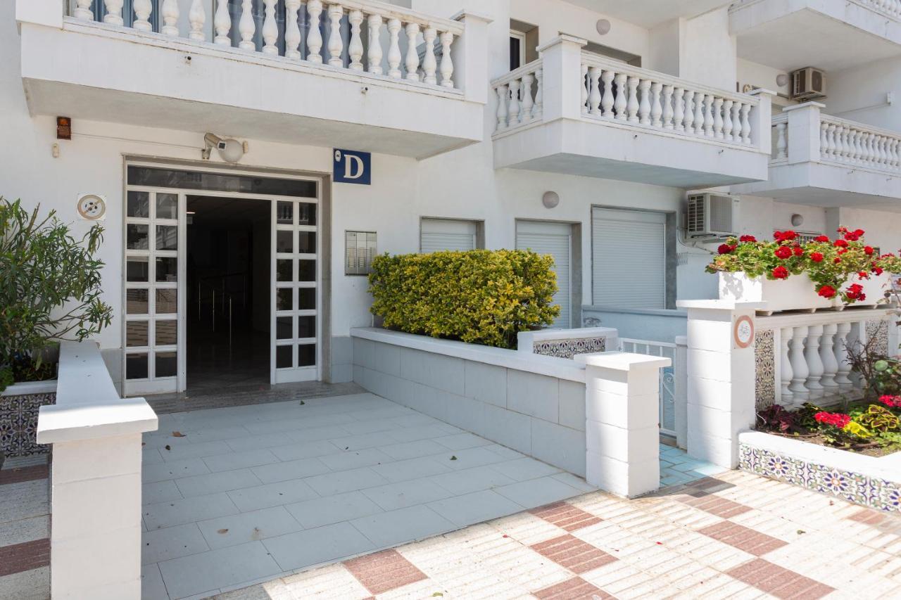 Apt 200 Meters From The Beach Id Бланес Экстерьер фото