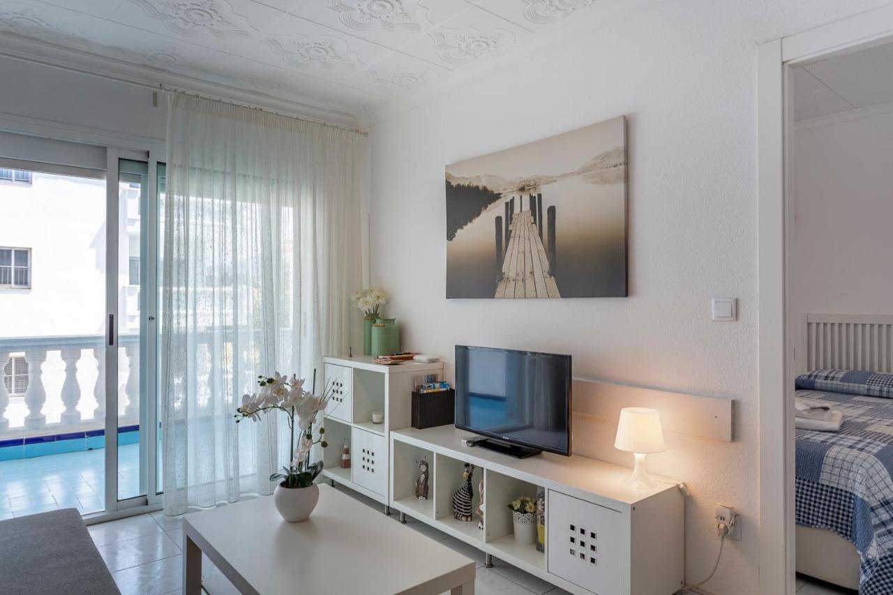 Apt 200 Meters From The Beach Id Бланес Экстерьер фото