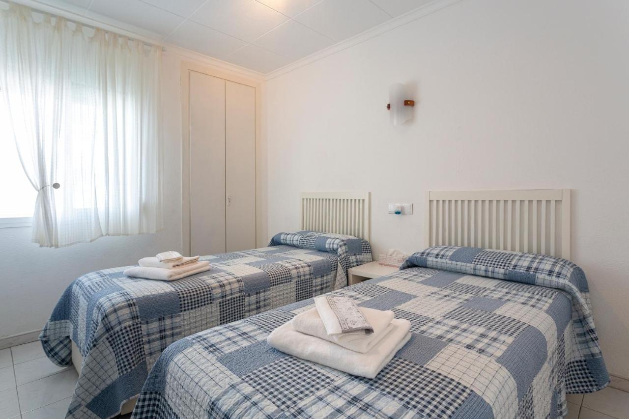 Apt 200 Meters From The Beach Id Бланес Экстерьер фото